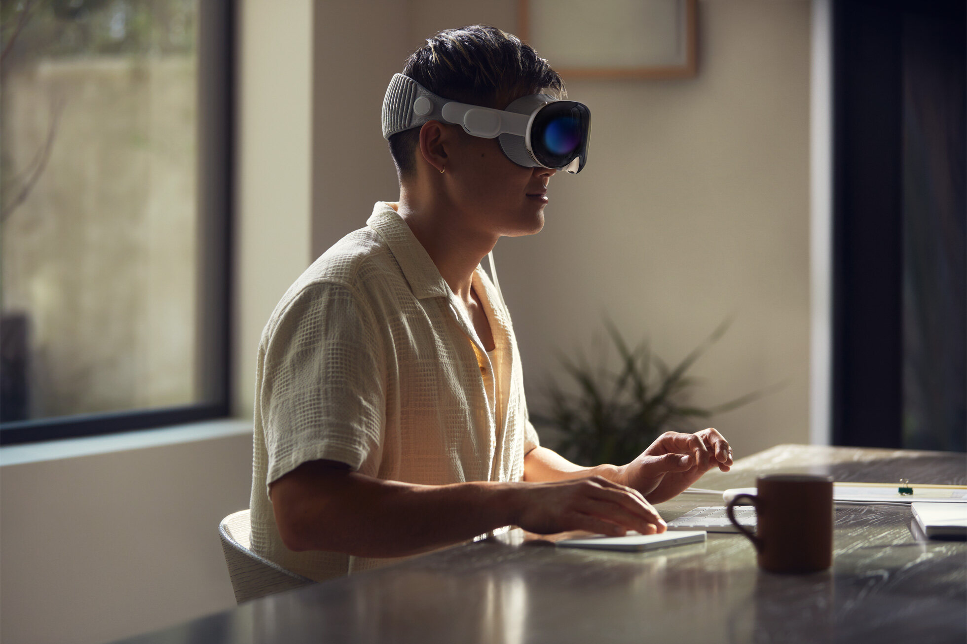 蘋(píng)果剛發(fā)布的Vision Pro，可能是下一個(gè)時(shí)代的「iPhone 時(shí)刻」